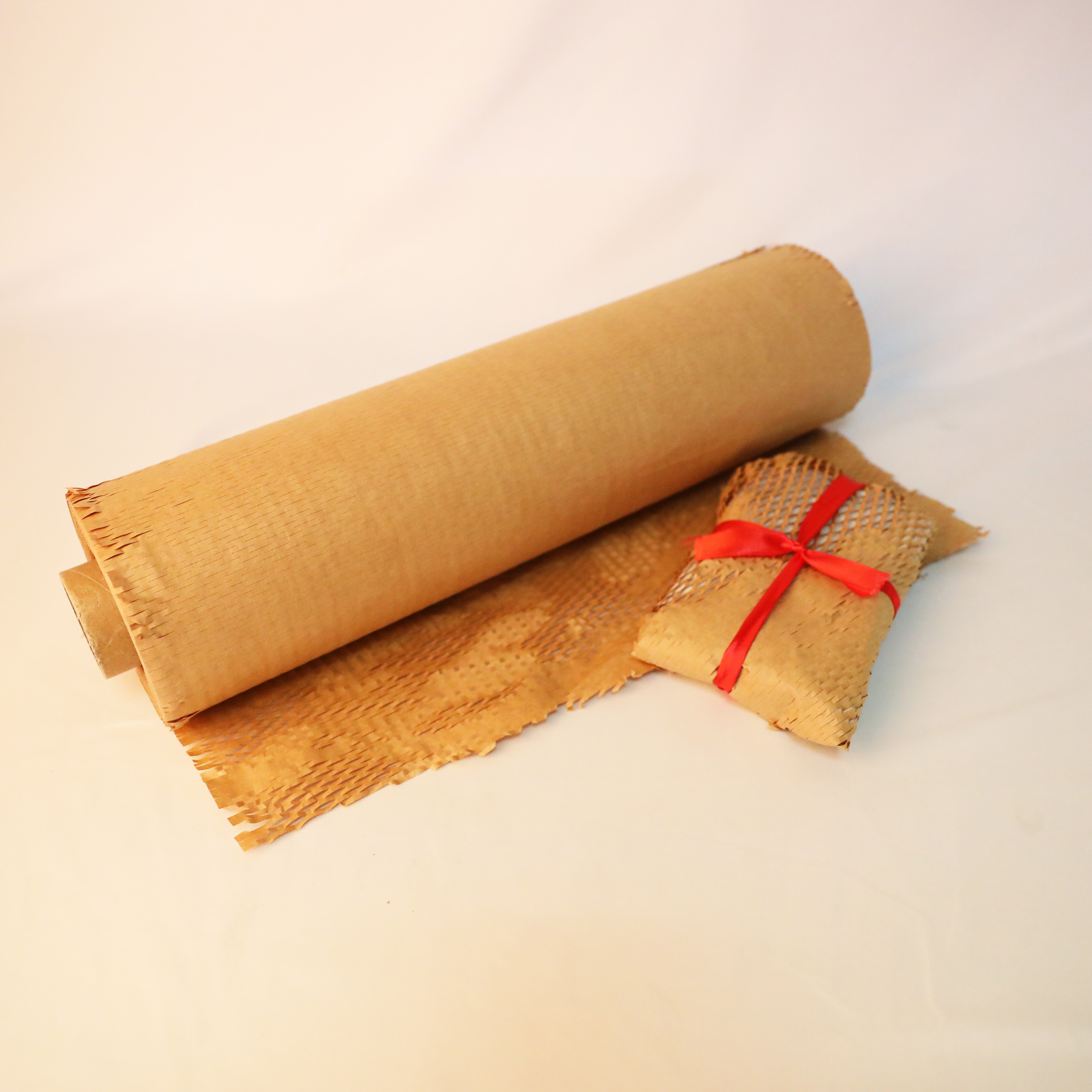 Eco Friendly Honeycomb Paper Rolls for wine
